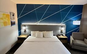 Comfort Inn & Suites Love Field-Dallas Market Center